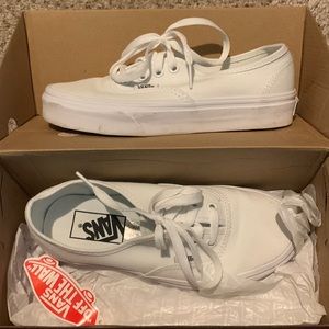 WHITE VANS